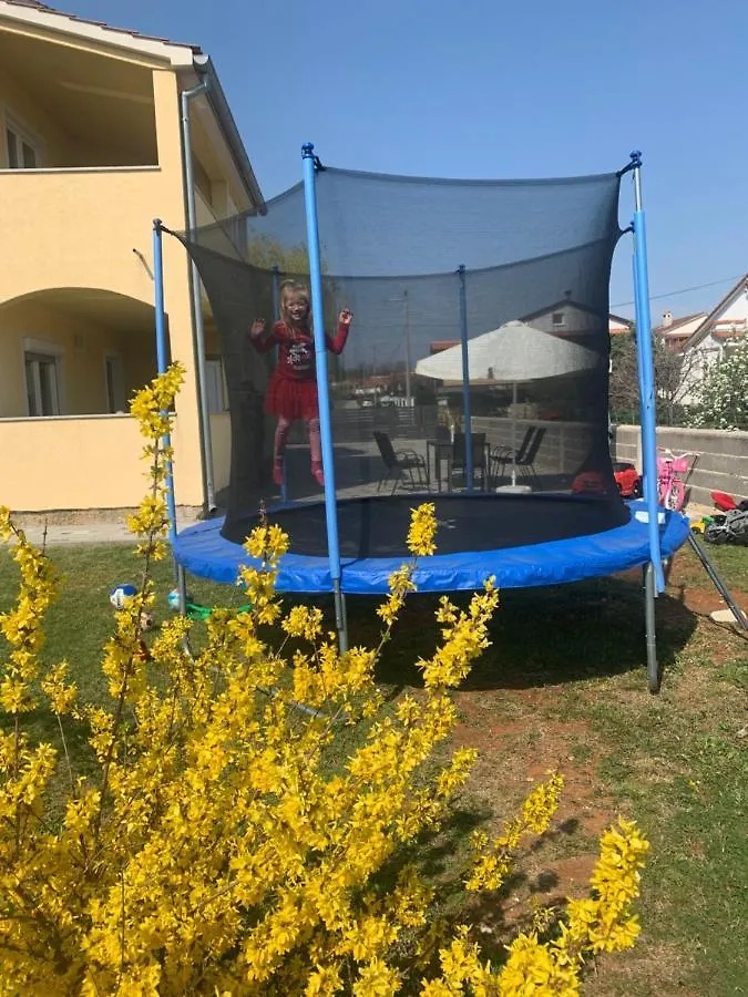 Apartment Creo Loborika Marcana