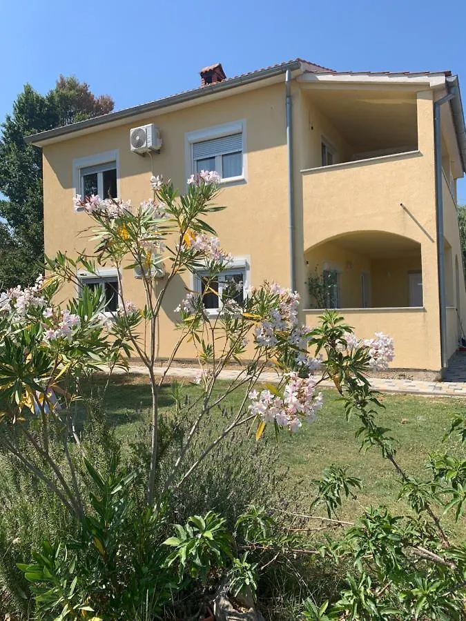 Apartment Creo Loborika Marcana
